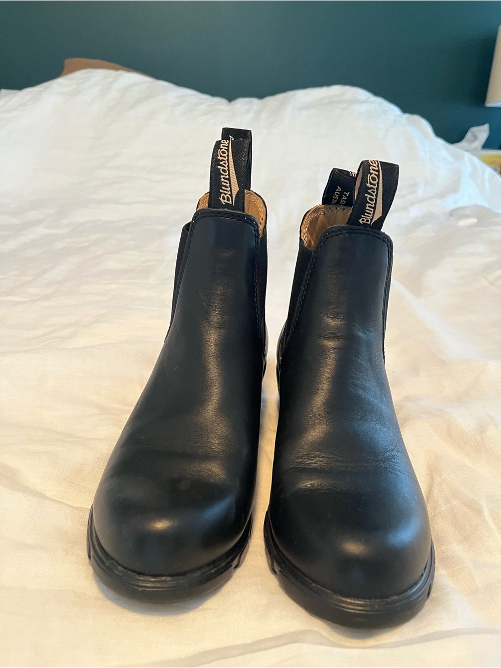 Blundstone Women's Series #1671 Heel Black Boots - Picture 2 of 9